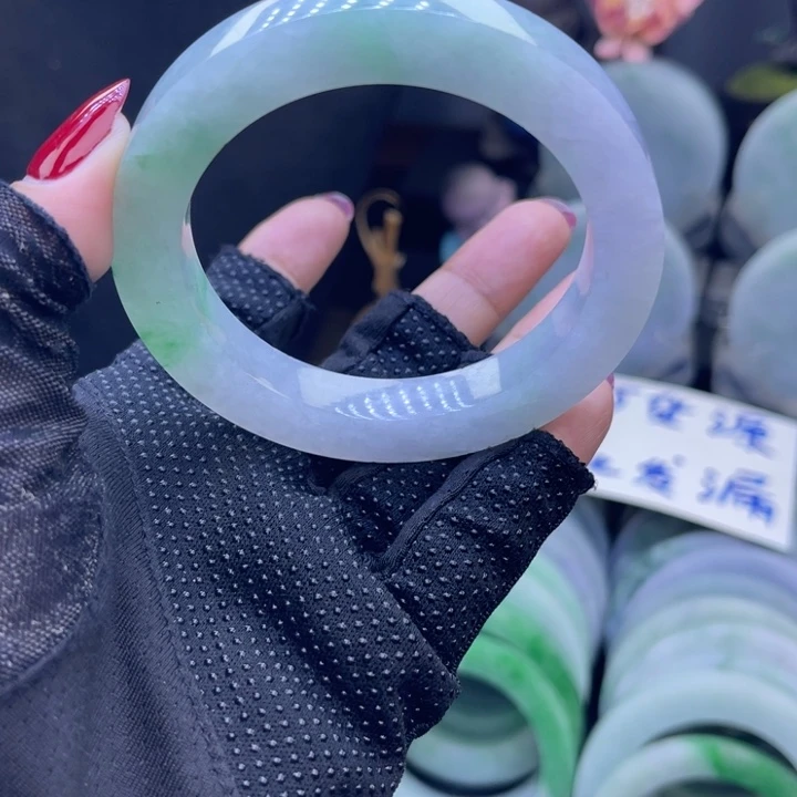 未镶嵌手镯定制翡翠