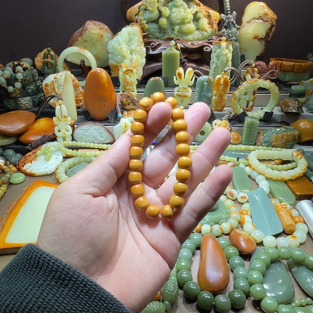 透闪石质玉未镶嵌珠宝奇石