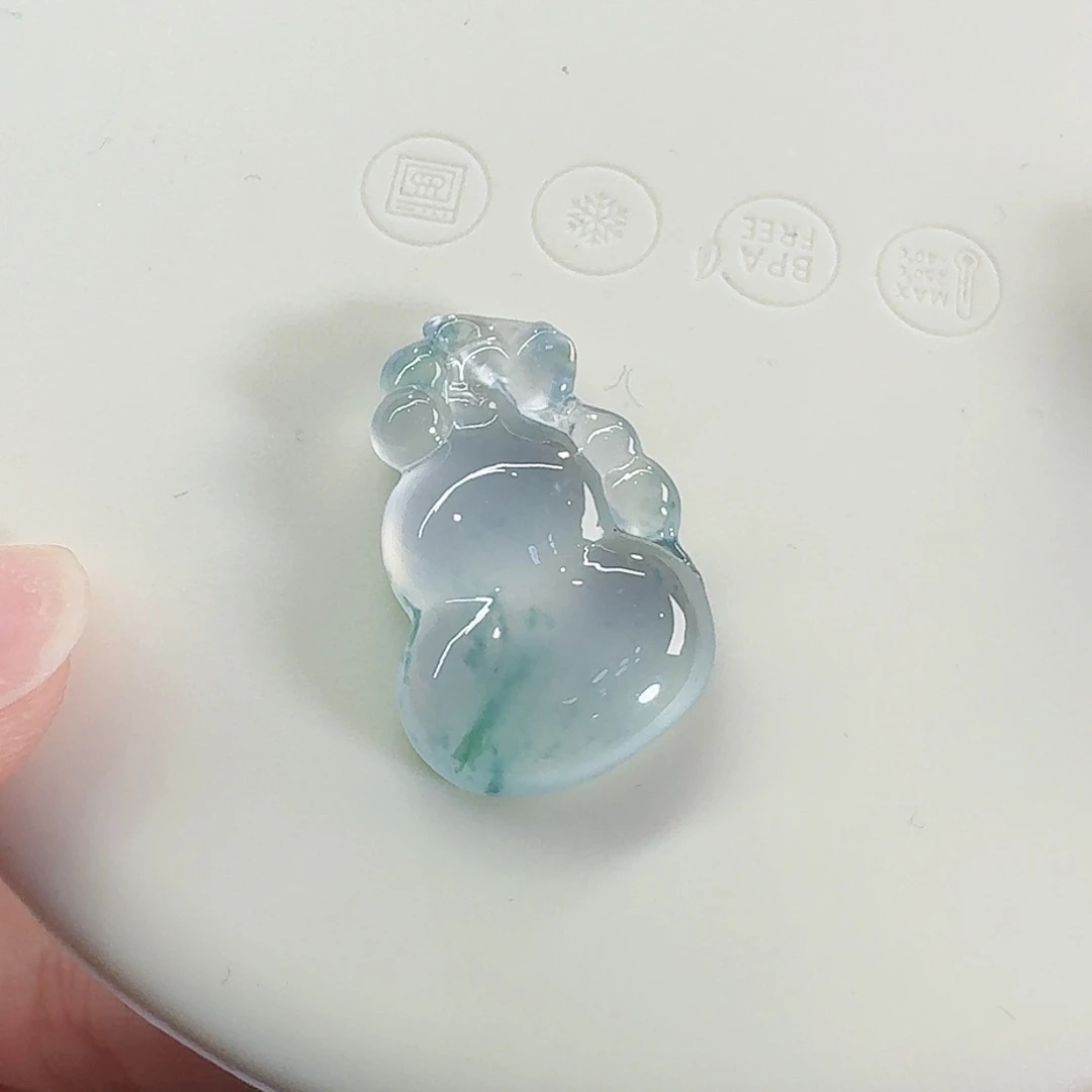 翡翠颈饰未镶嵌葫芦