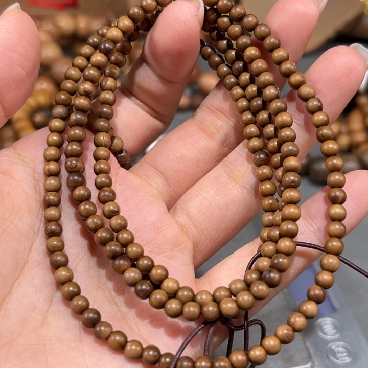 檀香木其他微瑕0.4✖️218颗多圈