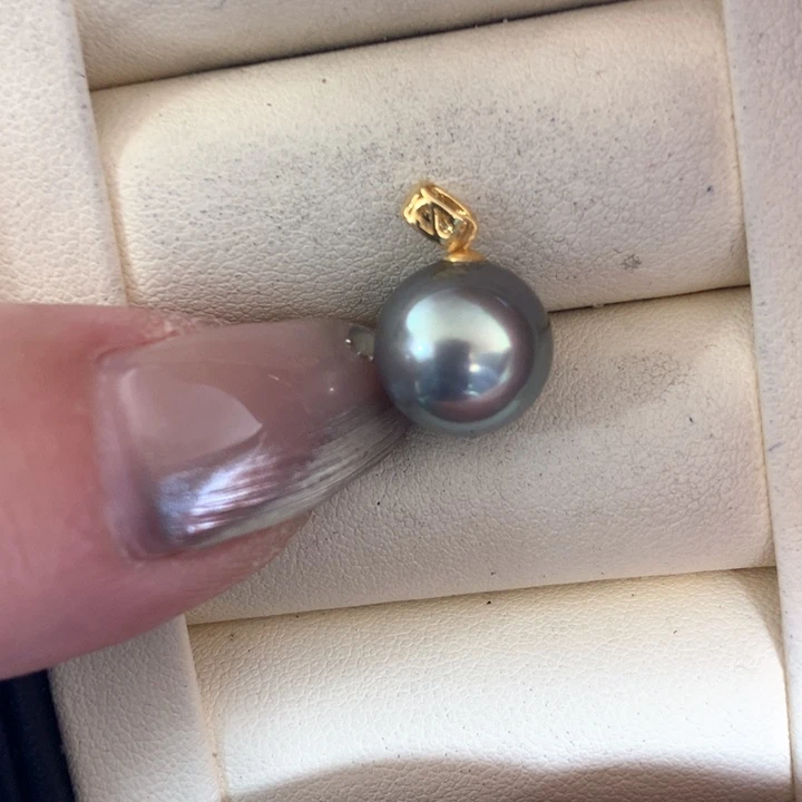 颈饰18K金镶嵌海水珍珠