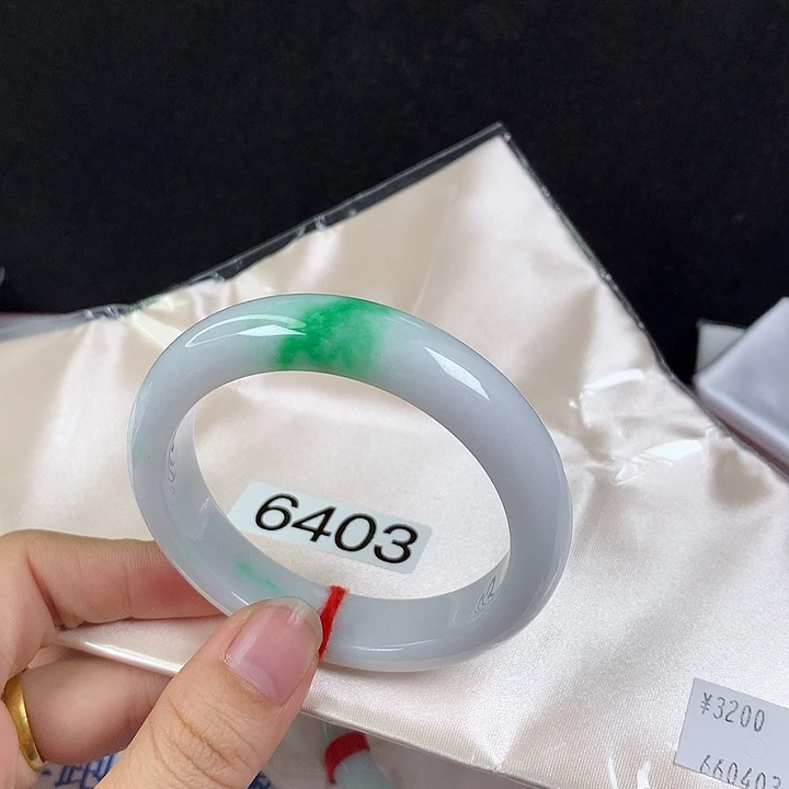 翡翠未镶嵌手镯54圈
