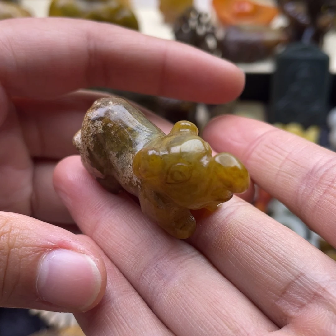 未镶嵌蛇纹石玉颈饰20