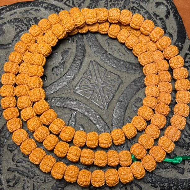 金刚菩提10mm ± 108颗盘龙籽高油密佛珠挂饰