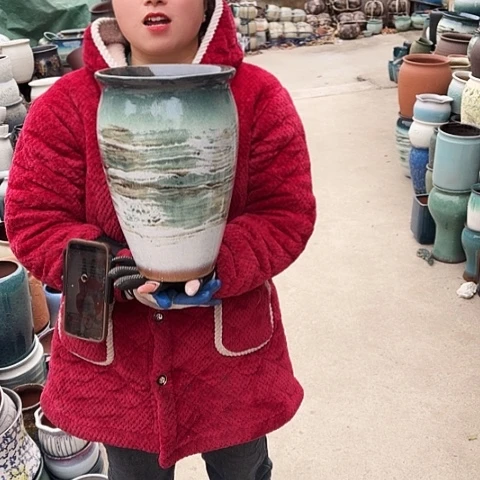 口20高31瑕疵底裂盆子。