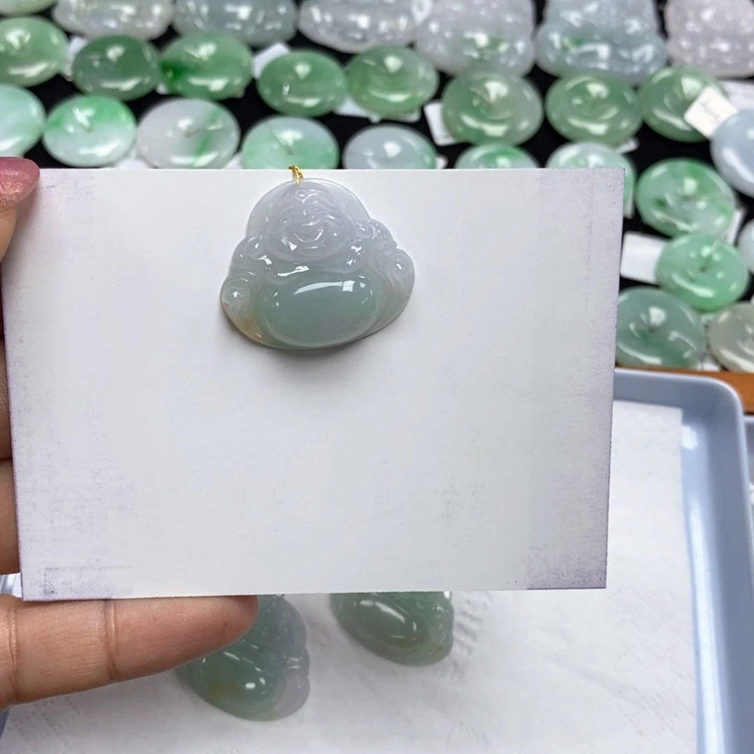 翡翠颈饰未镶嵌佛公