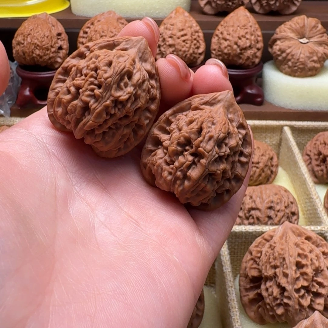 文玩核桃吊坠34全品金三角