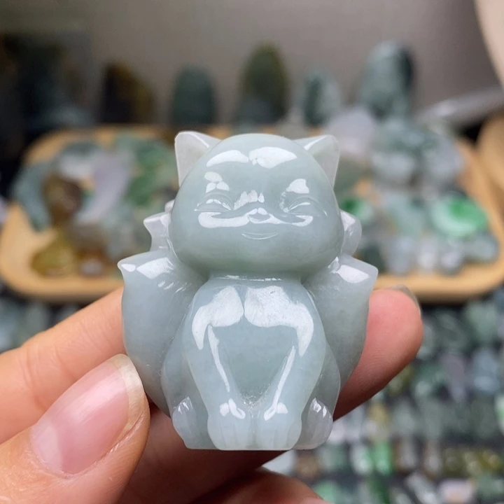 颈饰未镶嵌翡翠九尾狐