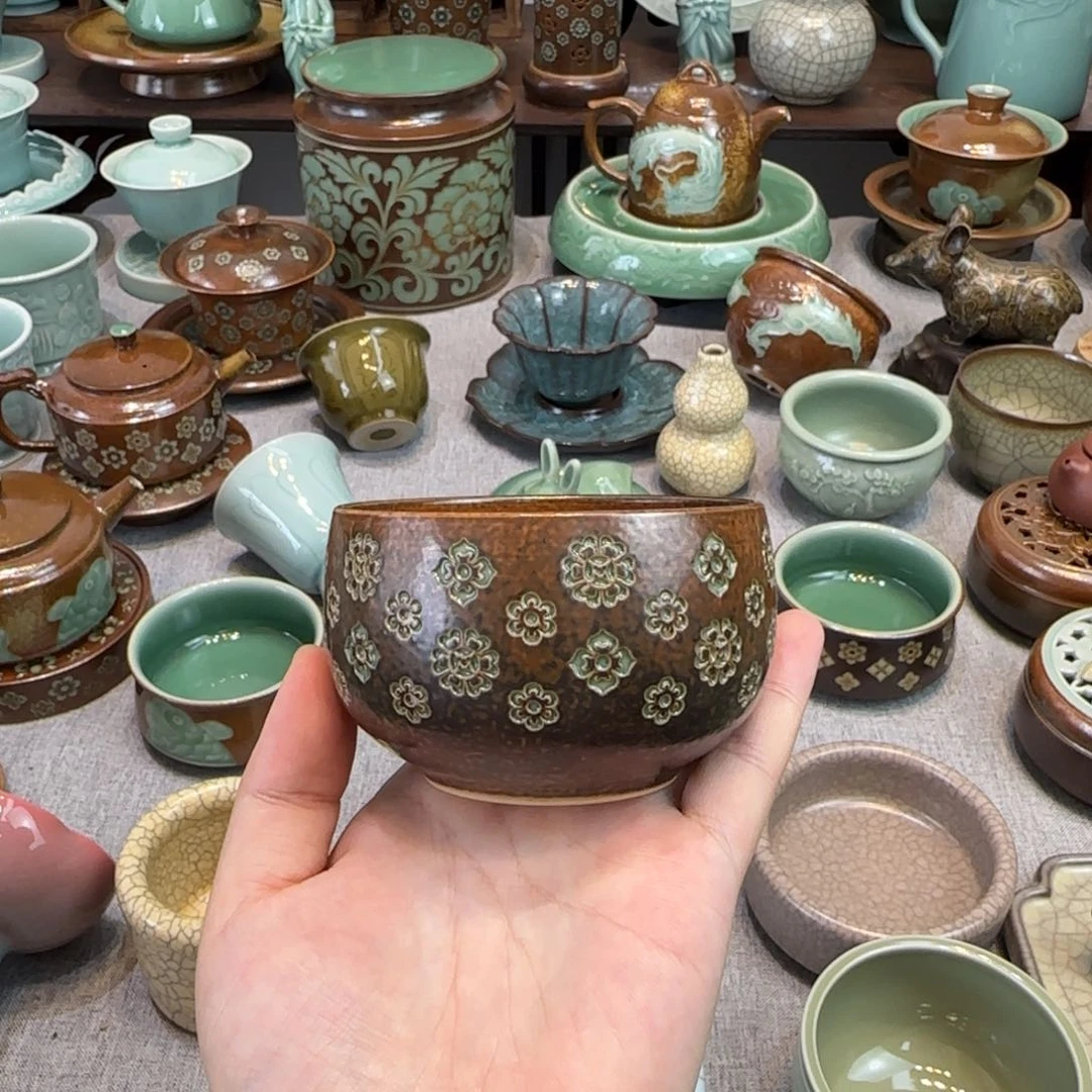 龙泉青瓷宝相花主人杯