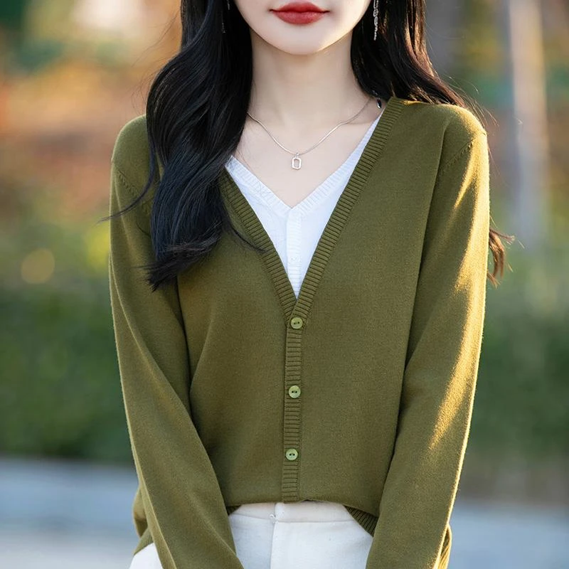 春秋新款精纺细支针织衫女V领假两件拼接开衫宽松短外套上衣薄款