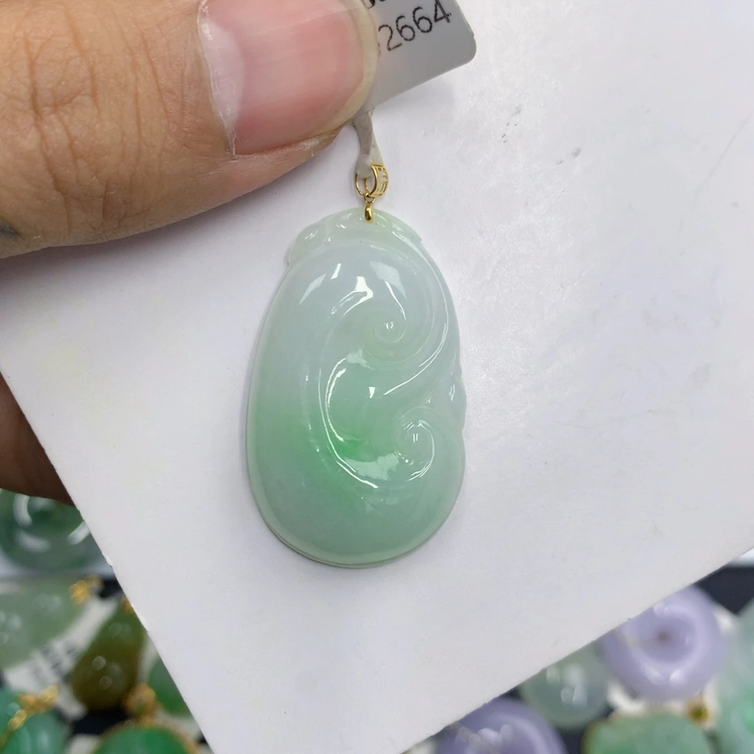 颈饰18K金镶嵌翡翠翡翠