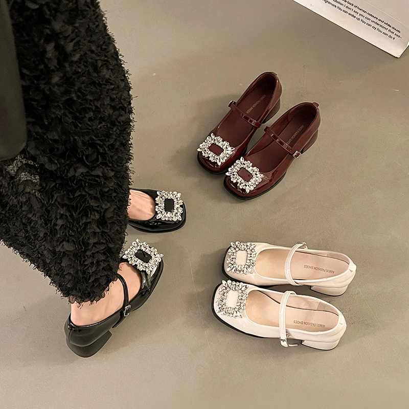 方头水钻方扣粗跟玛丽珍鞋2025仙女风一字带中跟单鞋配裙子小皮鞋