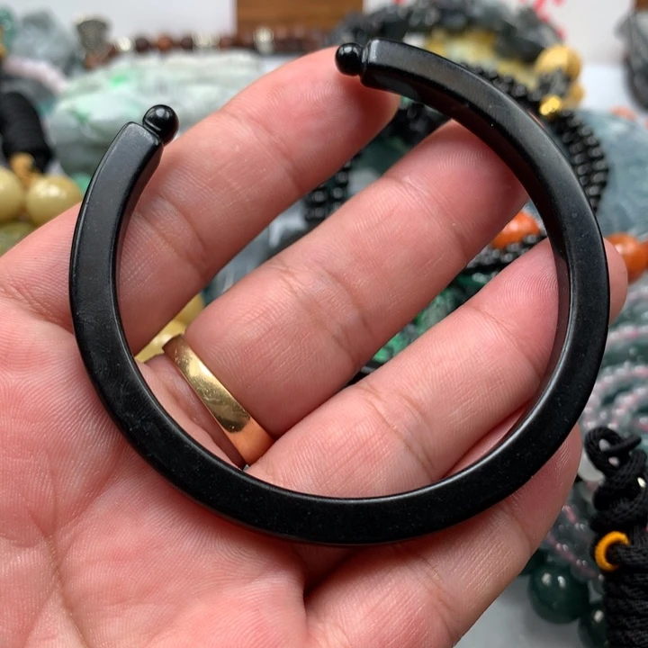 翡翠颈饰未镶嵌保真天然a货翡翠