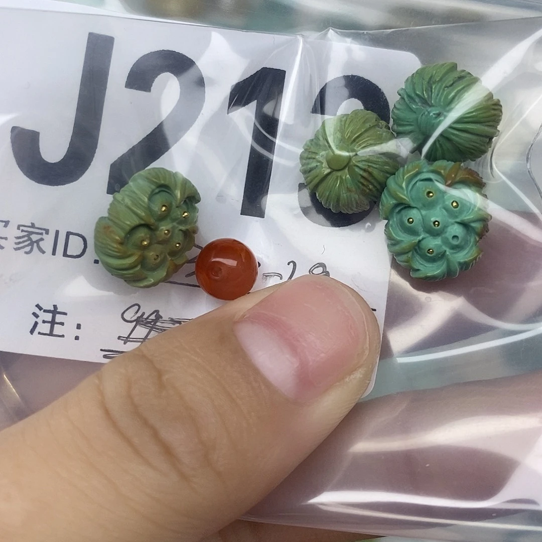 南红玛瑙配饰未镶嵌玉*子