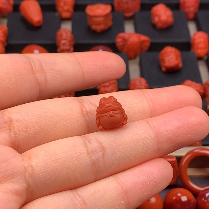 南红玛瑙未镶嵌呱呱来财10MM+