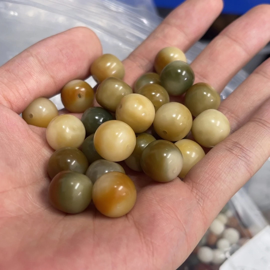 吊坠白玉菩提a14/20+2颗干磨花皮