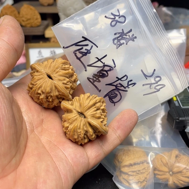 文玩核桃把件雁*墙四座楼