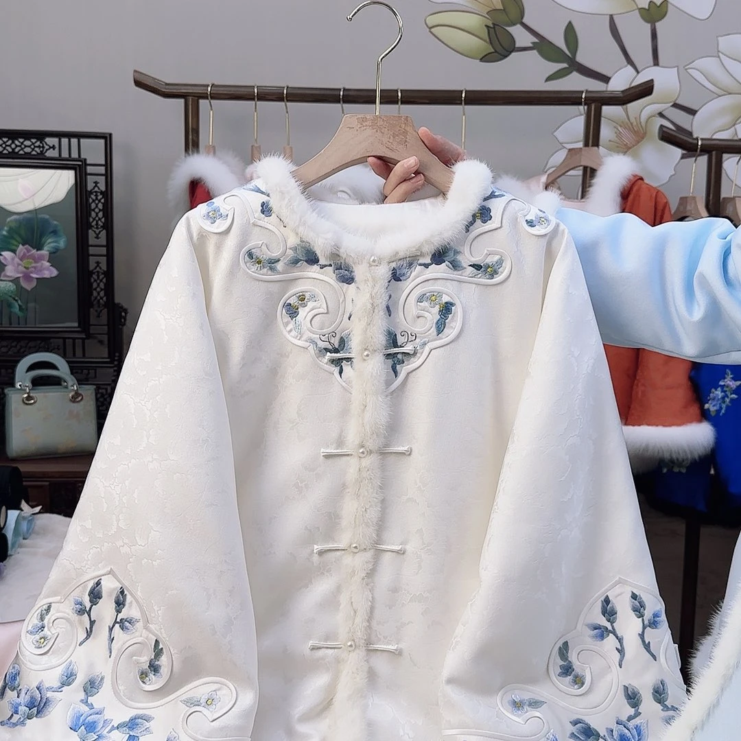 刺绣17.真丝苏绣棉服上衣