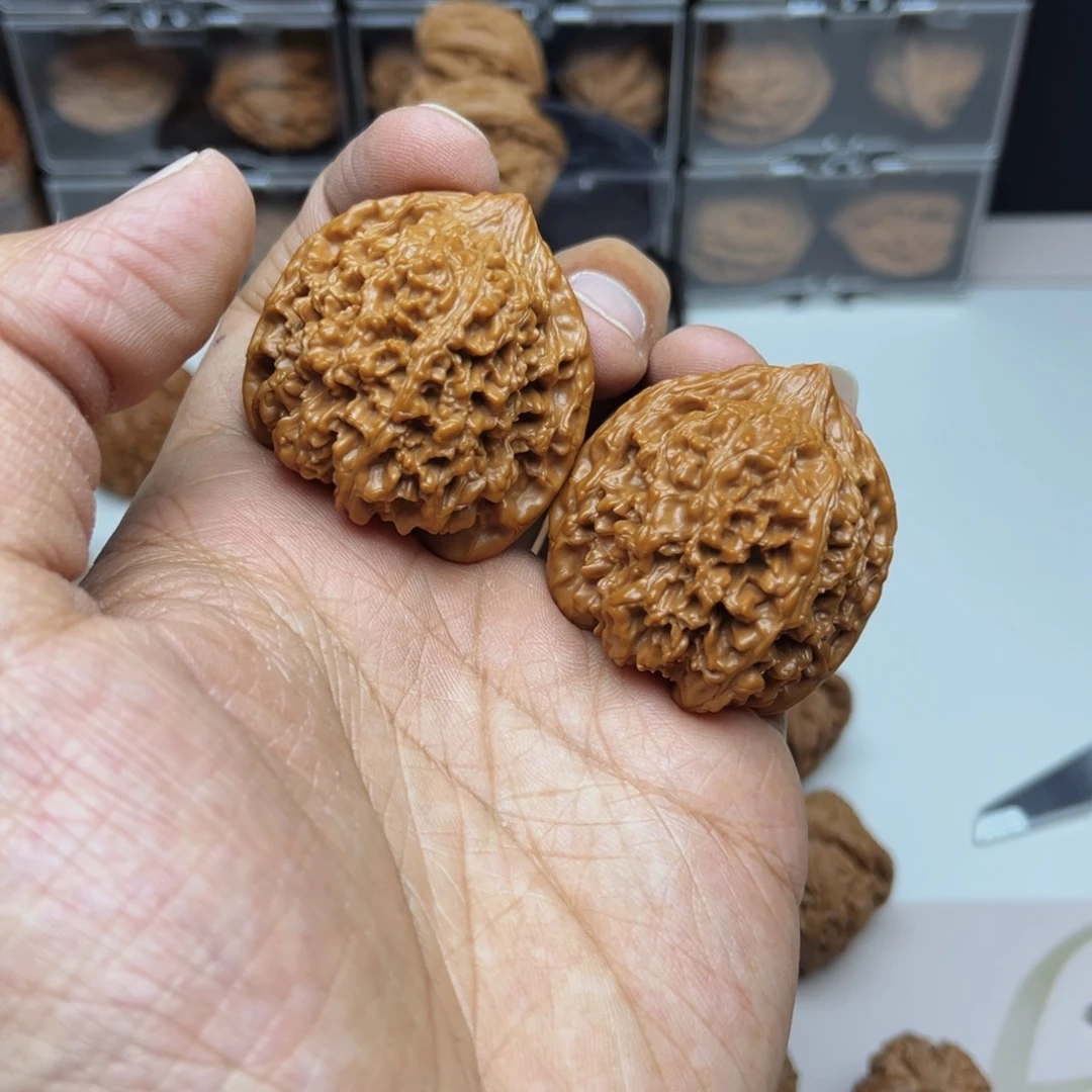 尊***代文玩核桃把件全品
