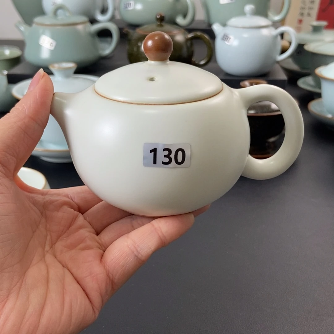 壶二级品月白釉西施壶