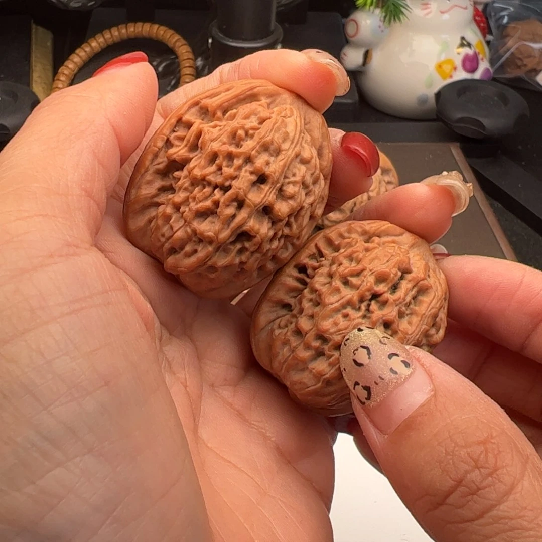 文玩核桃吊坠滢莲花35