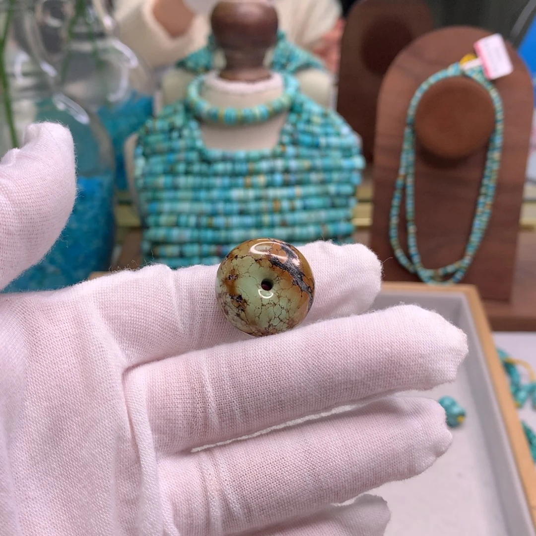 绿松石未镶嵌饰品