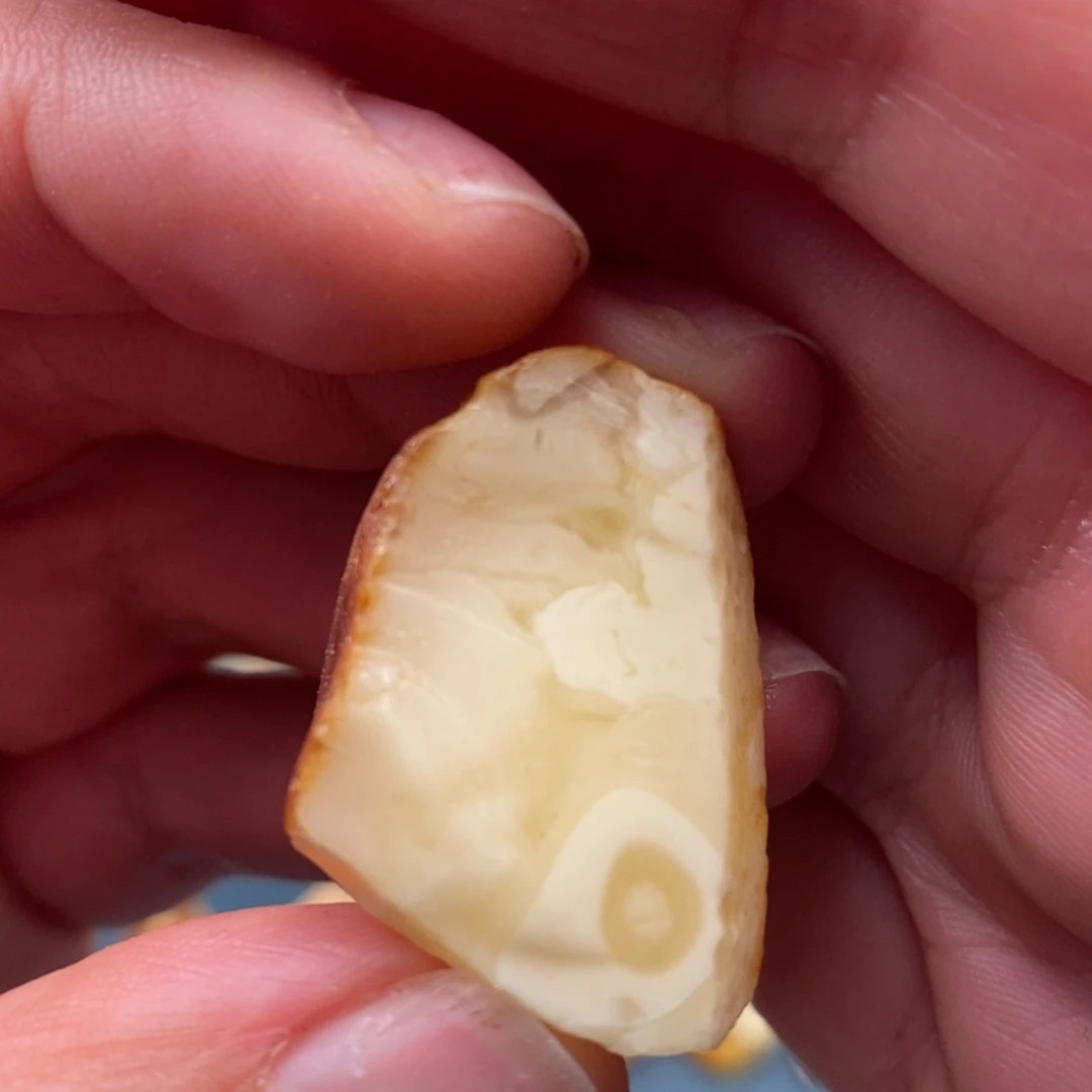 定制琥珀未镶嵌蜜蜡