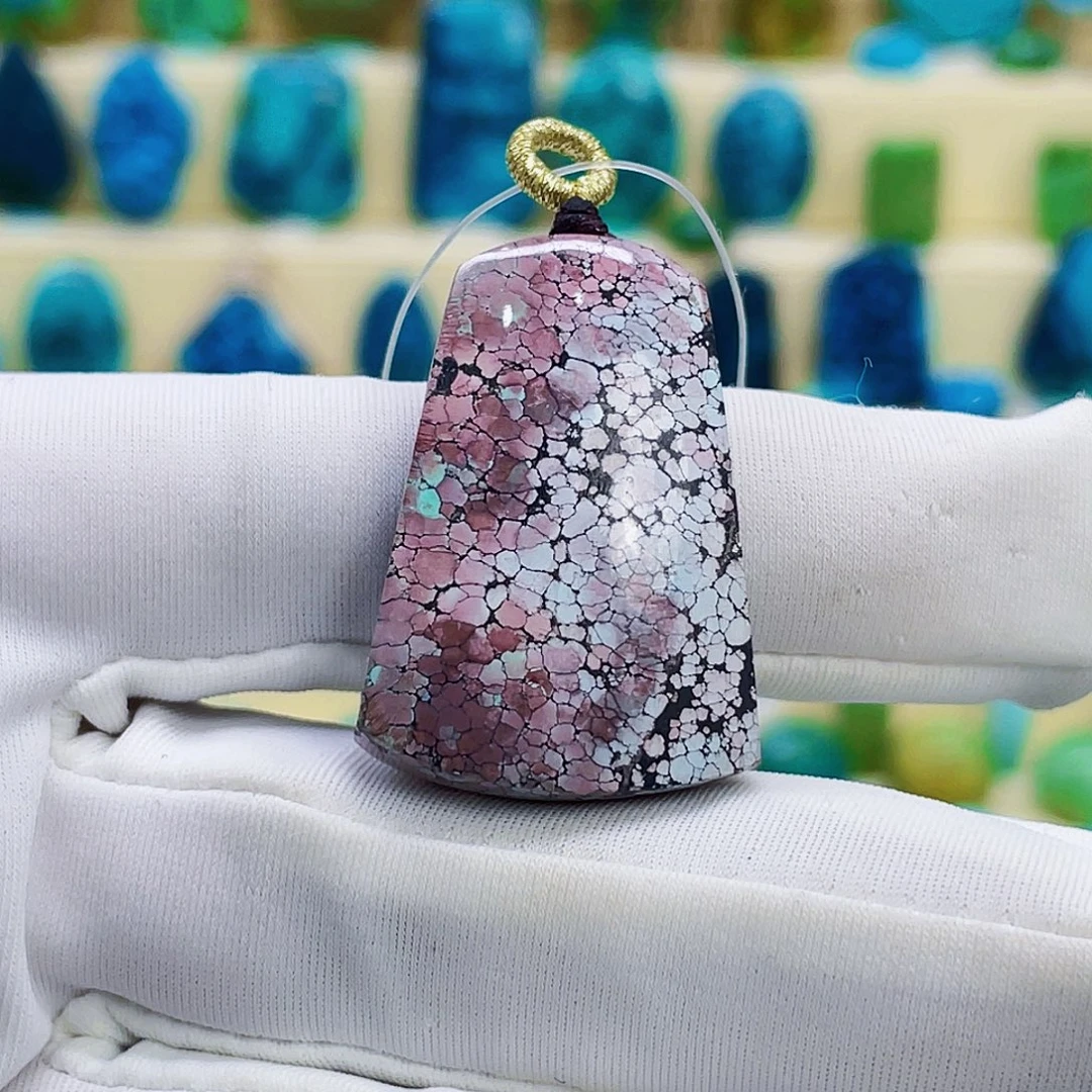 绿松石未镶嵌颈饰