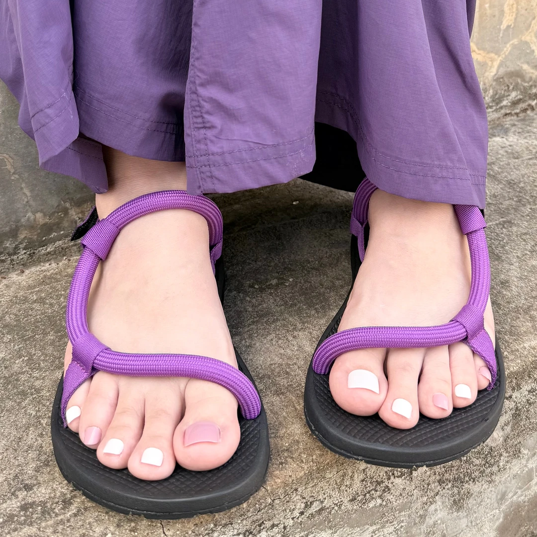 户外夏季便携舒适防滑透气越南进口凉鞋仙女时尚海边紫色绑带沙滩