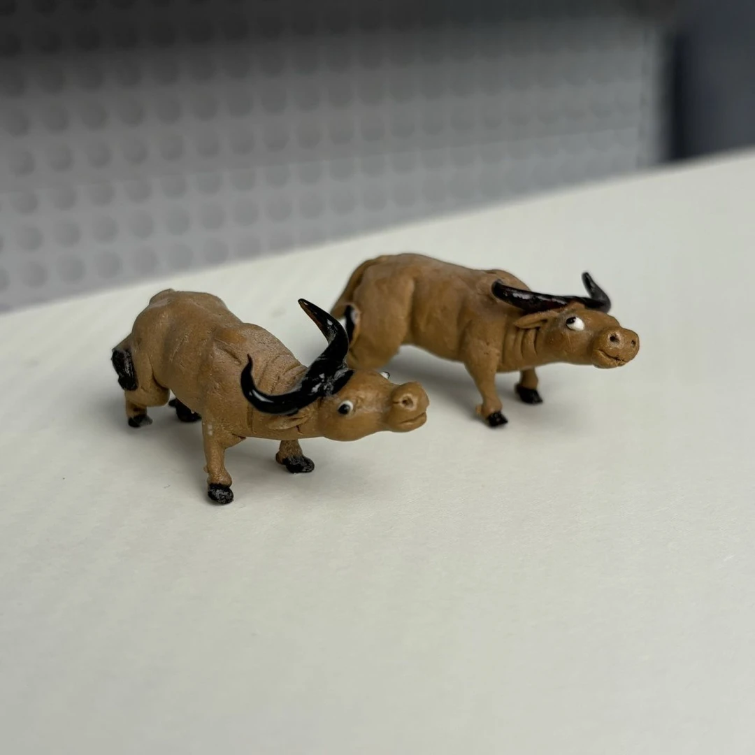 陶瓷2厘米高小牛一对