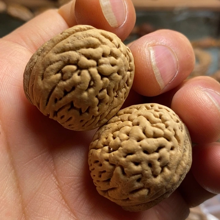 桃核吊坠拿姐工艺180