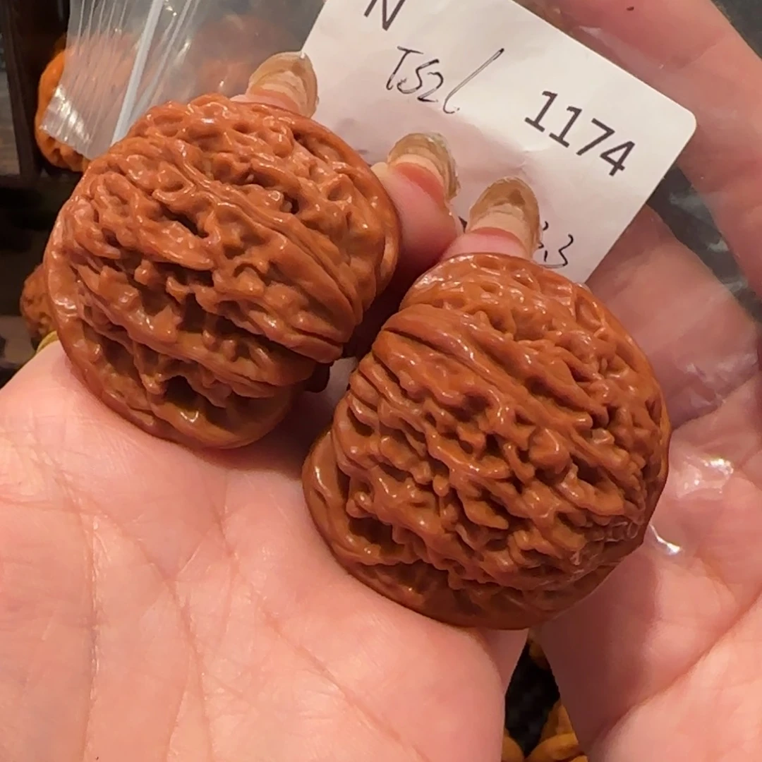 桃核吊坠没**过四座楼43精品