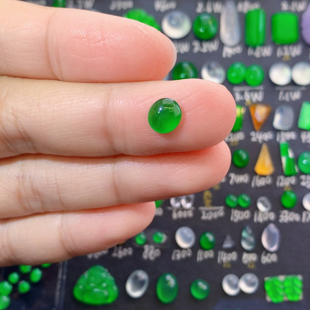 翡翠未镶嵌颈饰天然翡翠玉石绿蛋