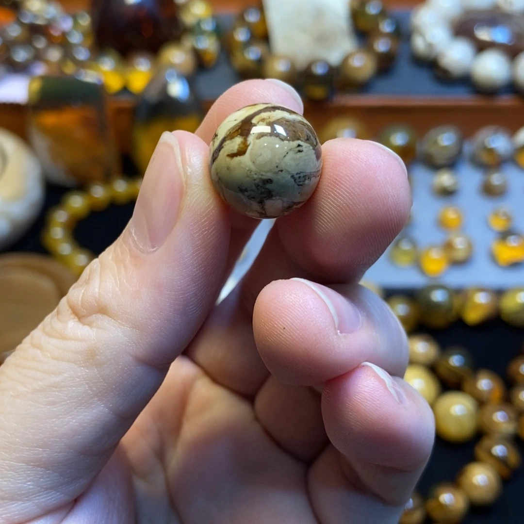 裸石琥珀未镶嵌你*缅甸琥珀