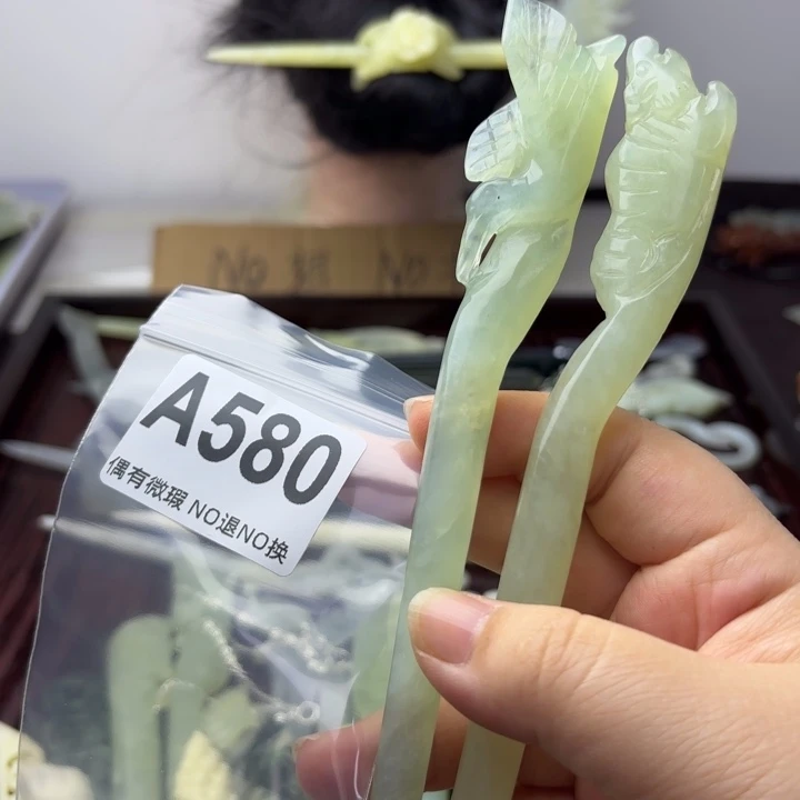 蛇纹石玉发饰合金英*