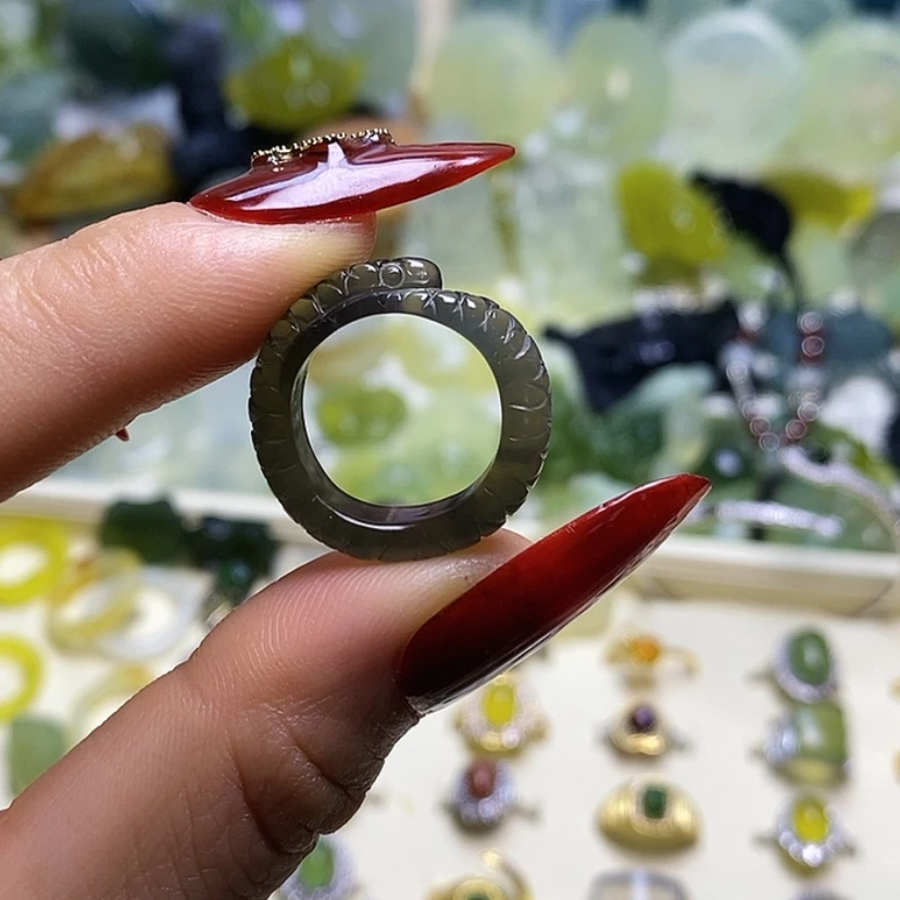 【闪购商品】蛇纹石玉颈饰未镶嵌ʕ****