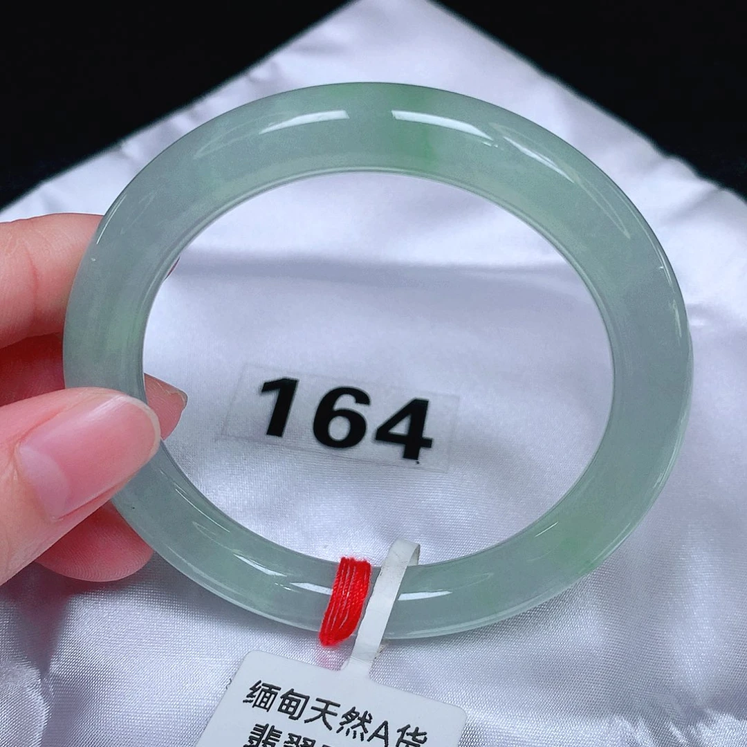 未镶嵌手镯（圆镯）翡翠