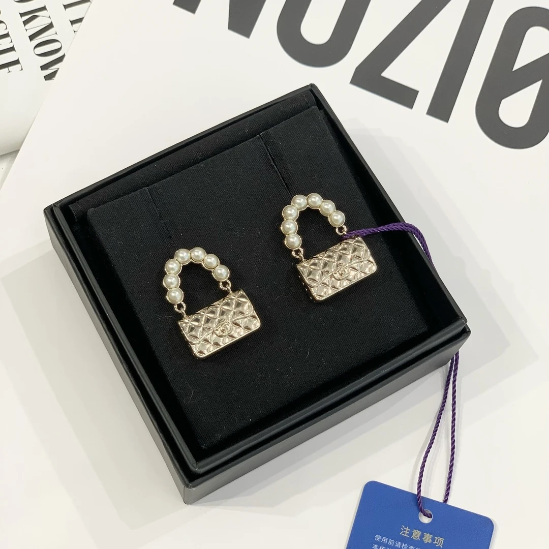 99新 Chanel/香奈儿 Chanel香奈儿CF珍珠包耳环