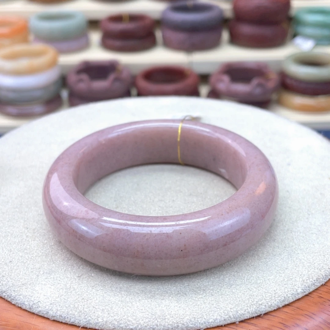 【闪购商品】石英质玉手镯未镶嵌