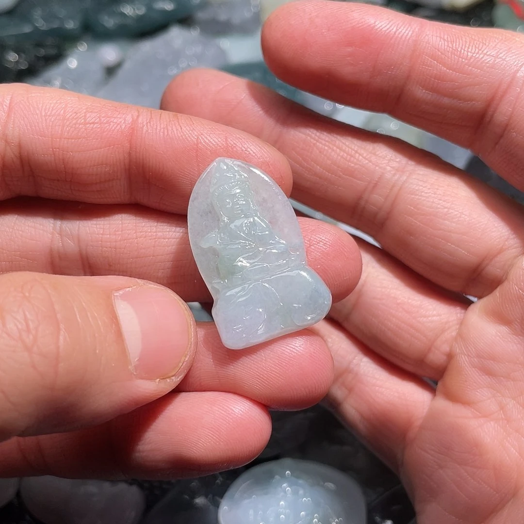 定制翡翠颈饰未镶嵌玲**儿翡翠