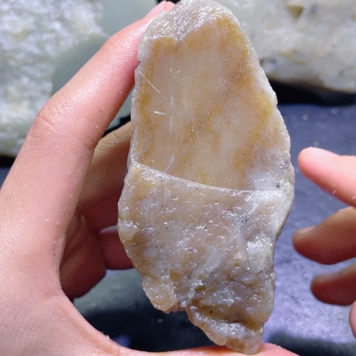 和田玉未镶嵌珠宝半成品