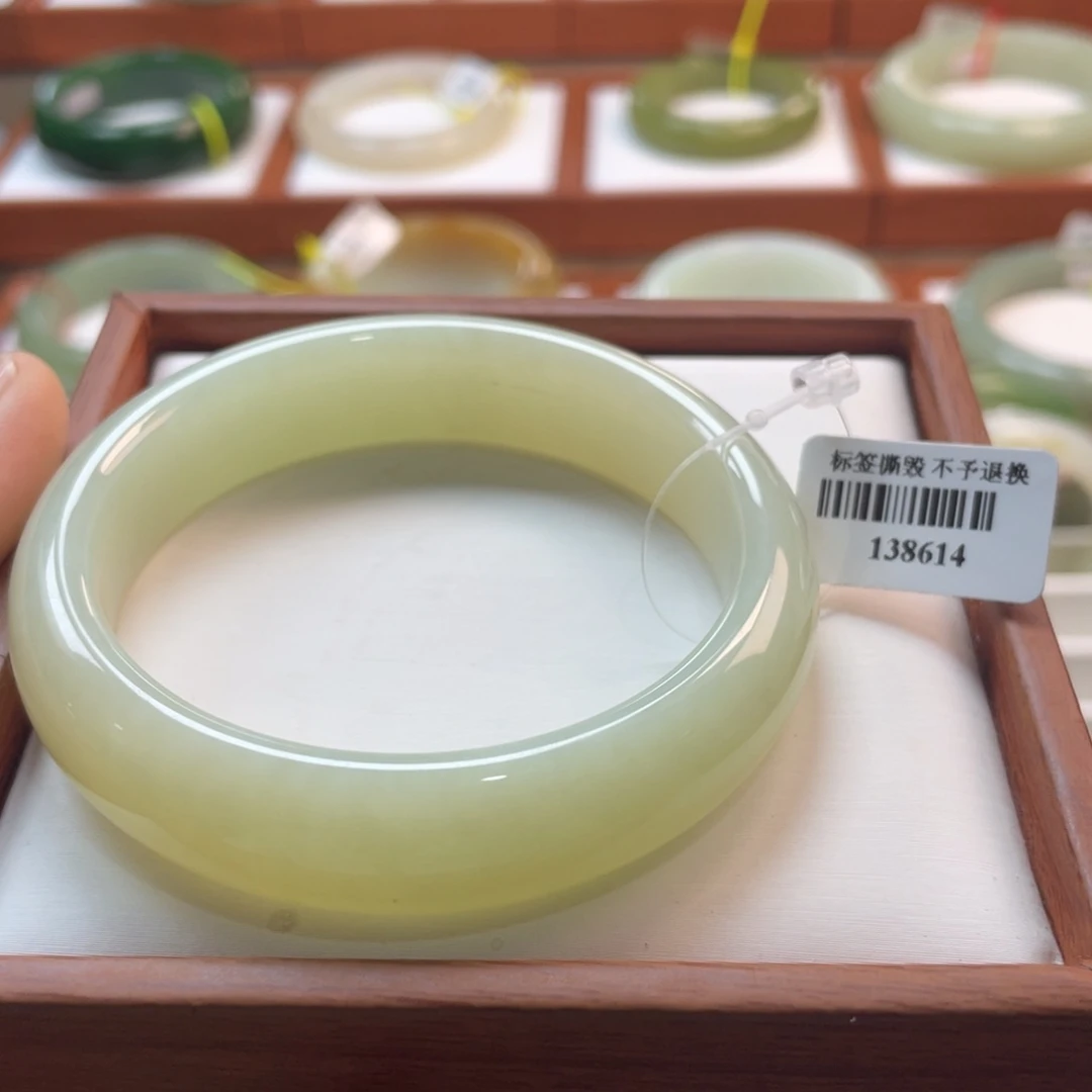 【闪购商品】未镶嵌手镯和田玉链接55。57/58