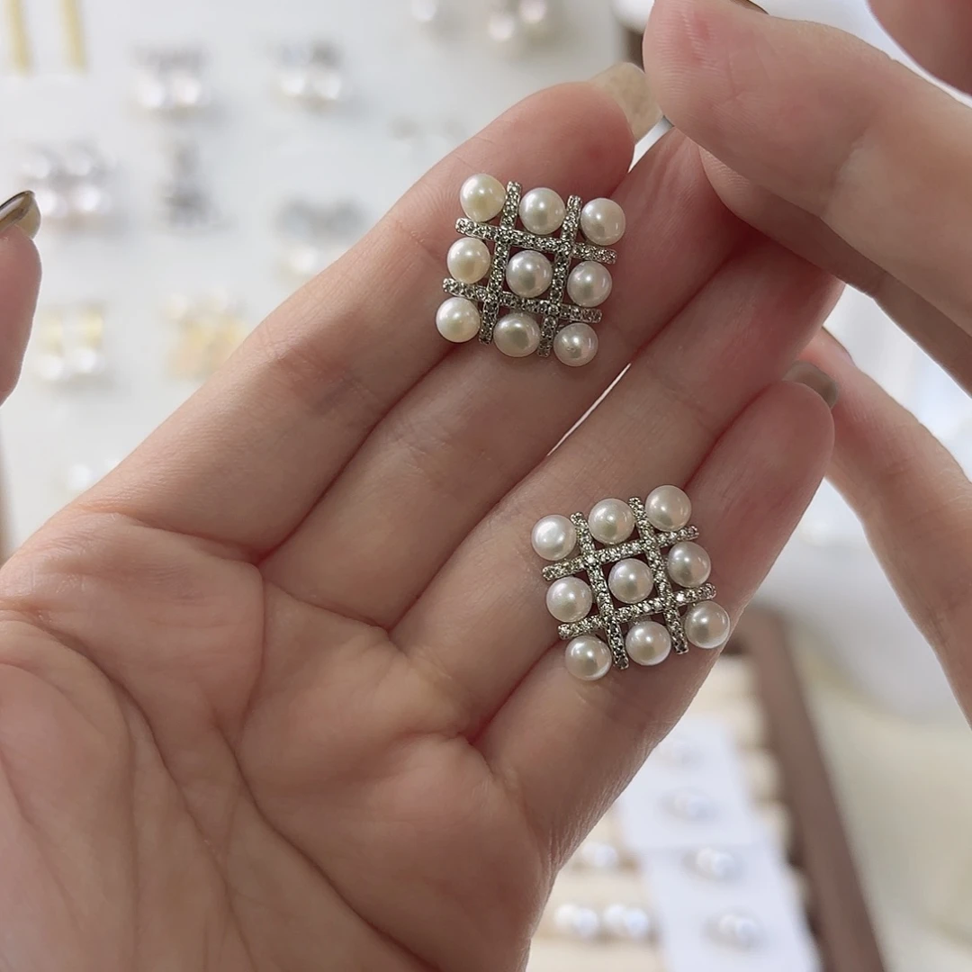 合金耳饰淡水珍珠