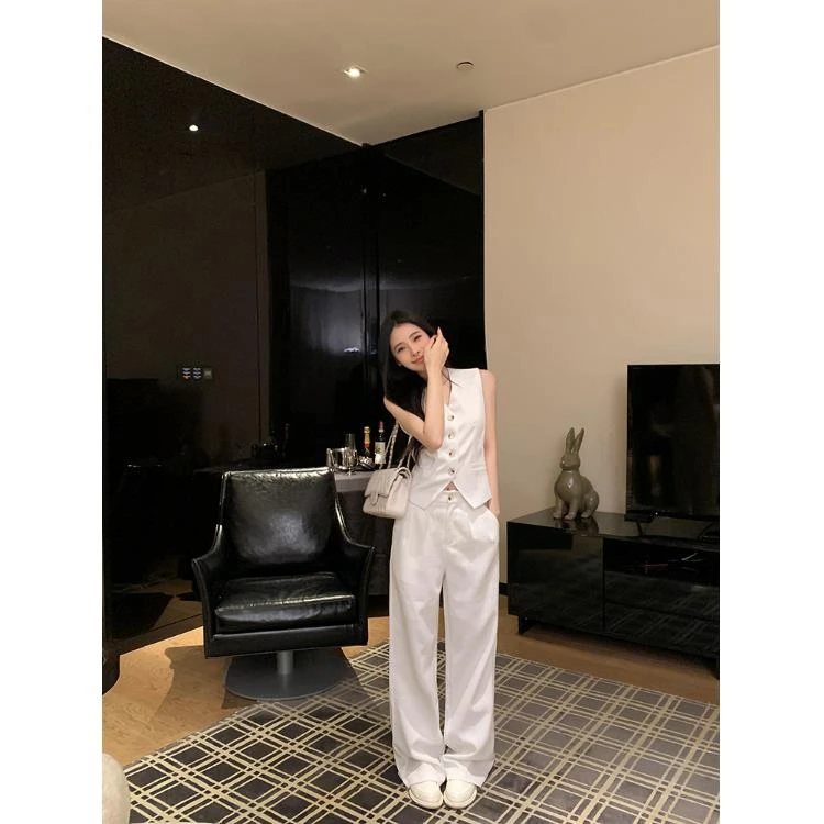 老钱风时尚套装亚麻白色v领无袖马甲背心女夏季休闲阔腿裤两件套