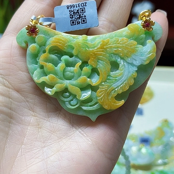 翡翠未镶嵌颈饰吊坠