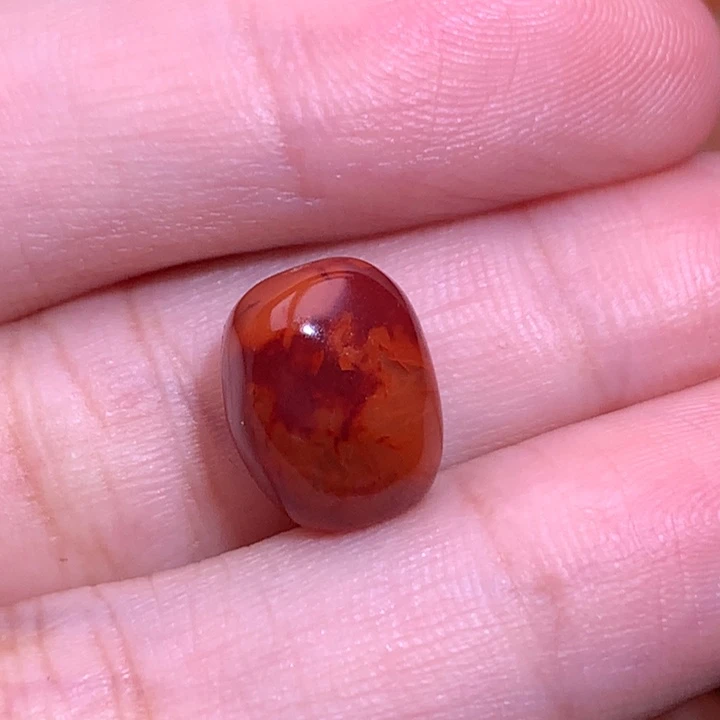 南红玛瑙未镶嵌珠宝半成品随型