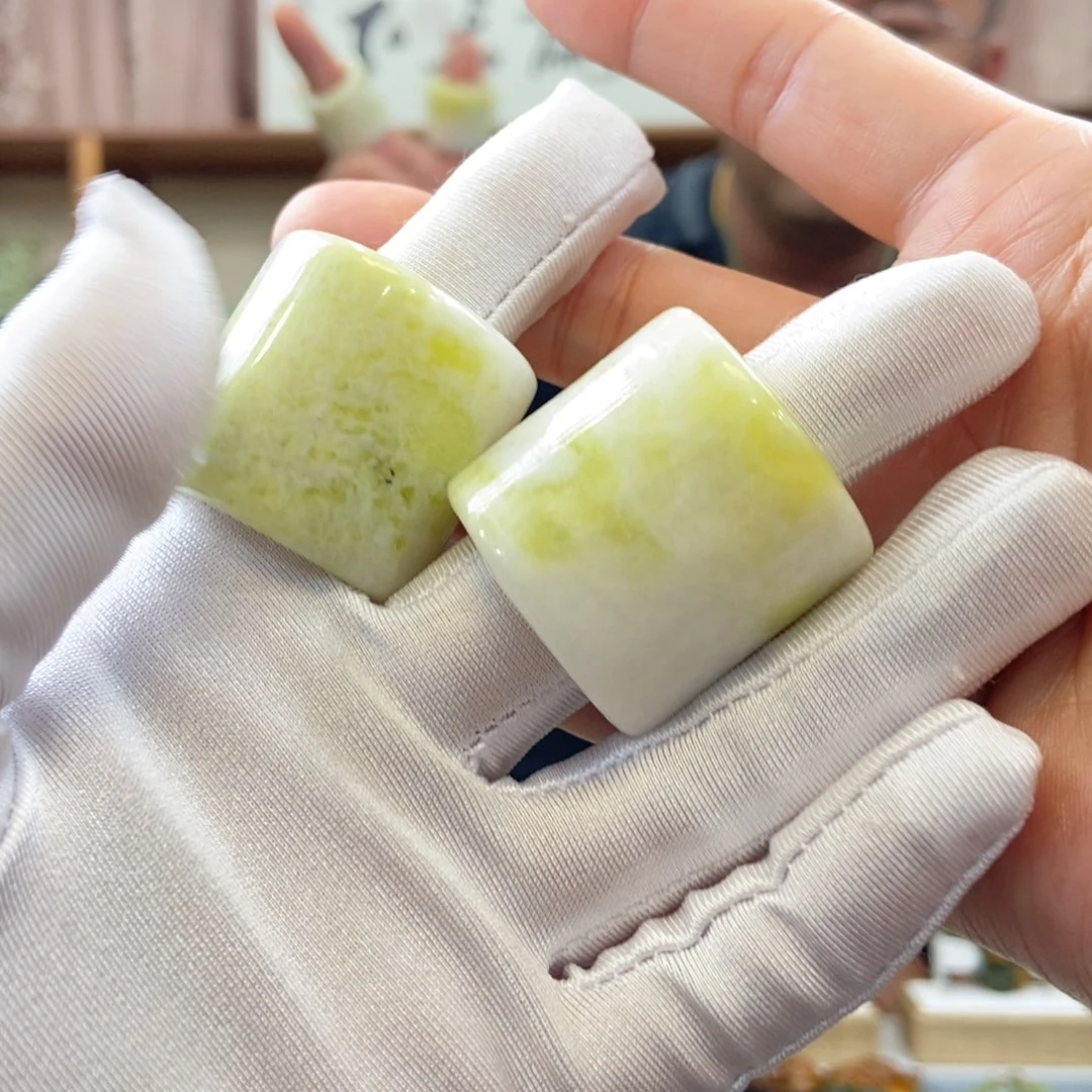 蛇纹石玉未镶嵌扳指（多样性发一件