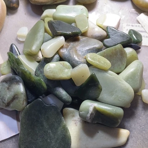 未镶嵌和田玉(糖玉)挂件