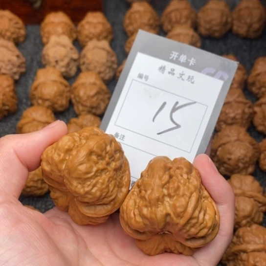 吊坠桃核我是第一百41