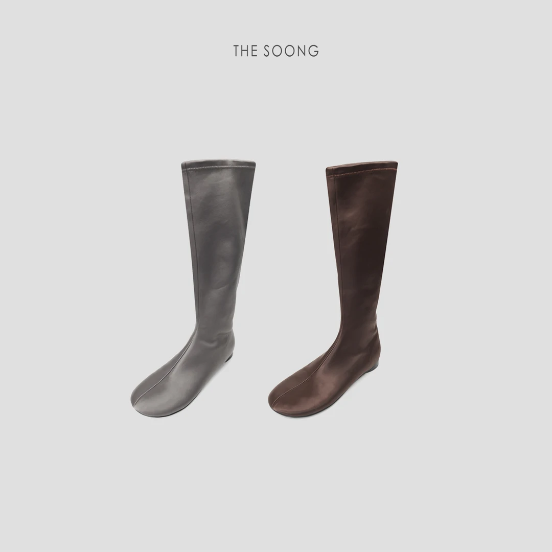 THESOONG|"绸缎瘦瘦靴"弹力真丝缎面光泽感方头中筒靴HWZB7570